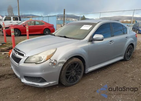 2013 Subaru Legacy 2.5I Premium z USA, uszkodzony, nr VIN 4S3BMBC6XD3048053